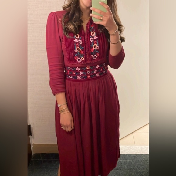 Gorgeous embroidered Free People dress! Beautiful berry color& velvet detailing - Picture 5 of 5